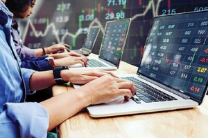Công ty chứng khoán nhận định thị trường ngày 2/2: Áp lực điều chỉnh tiếp diễn