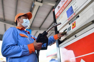 Bộ Tài chính đề xuất tăng tối đa thuế bảo vệ môi trường đối với xăng dầu