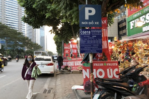 TP Hà Nội: Kiên quyết "giành lại vỉa hè phong quang, sạch đẹp cho người đi bộ"