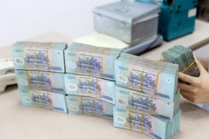 Lãi suất qua đêm liên ngân hàng tăng gấp rưỡi chỉ sau 1 tuần