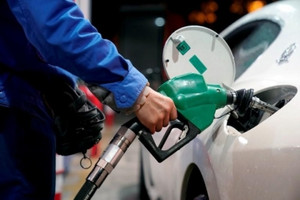 Giá xăng dầu trong nước có thể giảm tiếp vào ngày mai 1/3?
