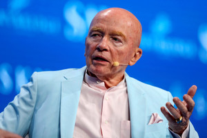 Nhà đầu tư kỳ cựu Mark Mobius "chê" cổ phiếu ngân hàng