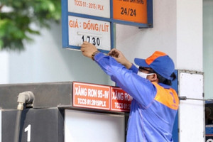 Có nên giao cho doanh nghiệp quản lý Quỹ bình ổn giá xăng dầu?