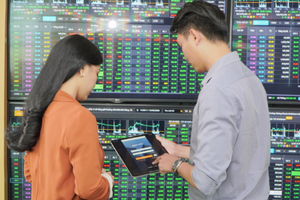 Chuyên gia từ chứng khoán khuyên nhà đầu tư không nên thụ động