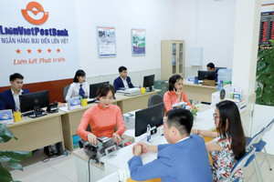 Người nhà Phó Chủ tịch LienVietPostBank bán xong gần 4 triệu cổ phiếu LPB trước thềm VNPost thoái vốn