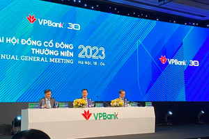 ĐHCĐ VPBank: Dự lãi quý 1/2023 đạt 4.000 tỷ đồng, sẽ chia cổ tức tiền mặt trong 5 năm liên tiếp