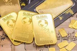 Giá vàng hôm nay 25/4: Tăng trở lại khi nhà đầu tư hướng tới sự an toàn trước rủi ro