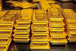 Vàng tụt khỏi mức 2.000 USD/ounce, cơ hội tăng giá có trở lại?