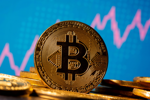 Bitcoin tăng đột ngột lên 138.000 USD do bị thao túng giá?