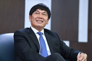 VN-Index đóng cửa cao nhất tuần, cổ phiếu HPG tăng 30% sau hơn 1 tháng