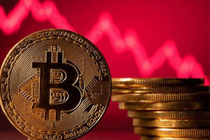 Giá Bitcoin bất ngờ tụt mạnh, 155 triệu USD vị thế mua bị thanh lý