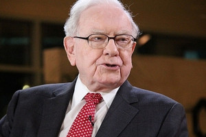 Nguyên tắc "luôn giữ tiền mặt trong người" để an toàn tài chính cá nhân của Warren Buffett liệu có còn đúng?