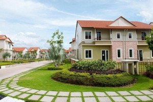 Ngân hàng “nóng” rao bán từ đất ở đến khu du lịch, khách sạn