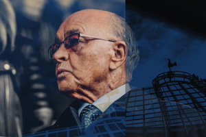 Ông chủ Joe Lewis bị truy tố sẽ ảnh hưởng thế nào tới CLB Tottenham?
