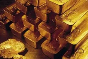 Vàng rớt giá mạnh nhất trong 6 tháng qua