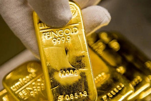 Giá vàng hôm nay 21/8: Nhận tin xấu, giá vàng tiếp tục đi xuống