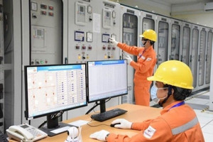 EVN: Giá điện 3 tháng điều chỉnh 1 lần, điện bậc 5 bằng 180% giá bán lẻ bình quân