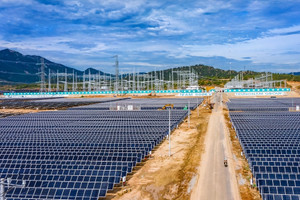 Bộ Công Thương: Tư nhân được đầu tư truyền tải, điện tái tạo phải đàm phán giá