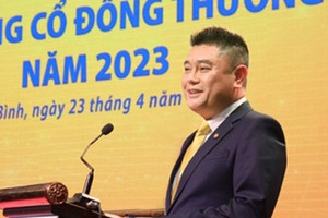 Bầu Thuỵ đăng ký mua hơn 13,8 triệu cổ phiếu LPBank