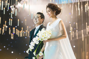 Thiếu gia Việt sinh ra trong gia tộc giàu có đình đám, tặng nhẫn 1,2 tỷ cầu hôn vợ siêu mẫu, sống trong dinh thự view bạc tỷ