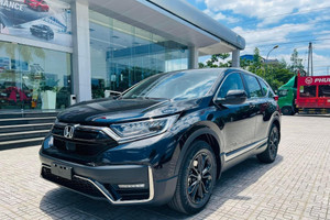 Ô tô SUV "rớt giá" không phanh cuối tháng Ngâu