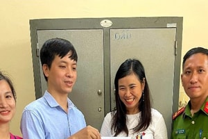 Tự dưng tài khoản có thêm 100 triệu đồng, người nhận nhờ công an làm rõ