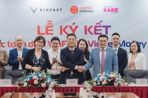 Tin vui mới dành cho Vinfast: Cùng lúc được 2 công ty tài chính hàng đầu trợ vốn, xe sẽ bán đắt hàng như tôm tươi?