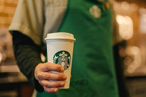 Cựu nhân viên Starbucks công khai toàn bộ công thức pha chế sau khi bị sa thải, thu hút gần 13 triệu lượt xem