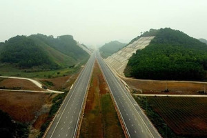 Khẩn trương hoàn trả, phục hồi môi trường sau khi xây xong cao tốc qua Bình Thuận