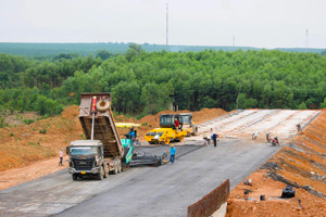 Khẩn trương tìm nguồn vật liệu đắp đường cho cao tốc Bắc-Nam giai đoạn 2