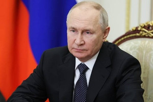 Điện Kremlin bác tin đồn ông Putin phải sử dụng người đóng thế