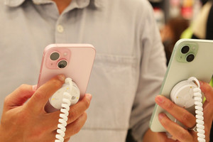 Bất chấp iPhone 15 ra mắt, doanh thu iPhone online tại Việt Nam sụt giảm