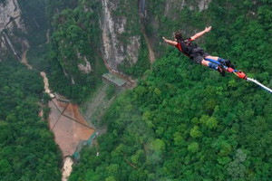 Tỉnh có mỏ đất hiếm lớn nhất Việt Nam, sở hữu cung đèo huyền thoại và loạt đỉnh núi cao top đầu ĐNA, dân phượt đổ xô trải nghiệm khung cảnh đẹp hoàn hảo