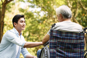 Sau thời gian phụng dưỡng cha mẹ già, tôi nhận ra: Dù là quan hệ ruột thịt cũng phải đặt ra 3 quy tắc “sống - còn” này!
