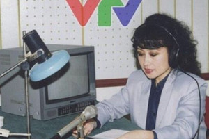 Nữ NSƯT là “Giọng đọc huyền thoại VTV”, từng ly hôn chỉ vì quá đam mê công việc, U80 hạnh phúc bên chồng thứ 2 là tiến sĩ