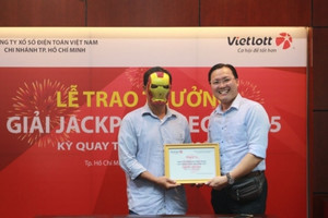 Vietlott tìm thấy chủ nhân trúng 96 tỷ giải Jakpot