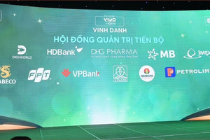 Lễ vinh danh hội đồng quản trị của năm: "Sếp" VPBank, Digiworld, FPT, HDBank, Sabeco... được xướng tên