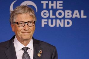 Bill Gates bỏ lỡ cơ hội trở thành “siêu tỷ phú”: Nếu giữ chặt cổ phiếu Microsoft, hiện ông sẽ có bao nhiêu tiền?