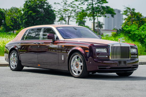 Rao bán cả năm, nhiều xe siêu sang Rolls-Royce giảm giá vài tỷ vẫn ế ẩm