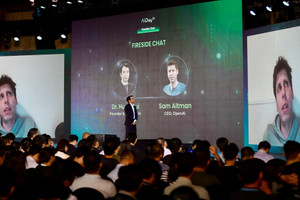 Sam Altman, cha đẻ của ChatGPT thích bánh mì Việt Nam