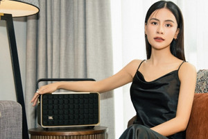 Ca sĩ Hà Nhi khen ngợi âm thanh tuyệt đẹp của dòng loa JBL Authentics mới