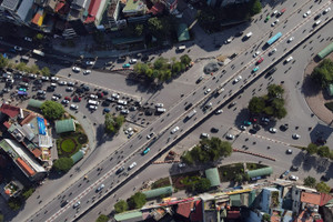 Hà Nội xén đảo cây xanh, vỉa hè để giải bài toán ùn tắc cho Ngã Tư Sở