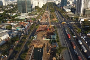 Đại lộ huyết mạch phía Nam Sài Gòn thi công gây ùn ứ, tắc nghẽn giao thông những ngày cuối năm