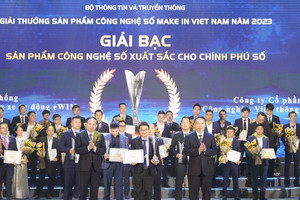 Elcom giành Giải thưởng Sản phẩm xuất sắc Make in Vietnam cho Chính phủ số