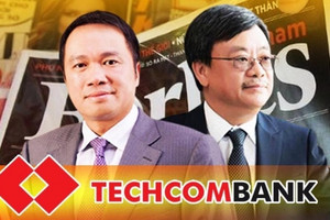 Ba người con Chủ tịch Techcombank mua 174 triệu cổ phiếu TCB