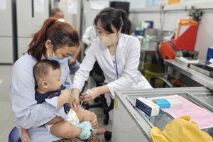 Bảo đảm cung ứng vaccine 5 trong 1