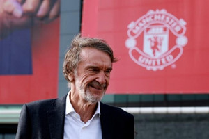 Số phận Manchester United chính thức an bài: Tỷ phú Jim Ratcliffe chi 1,3 tỷ USD mua lại 25% cổ phần của 'quỷ đỏ'