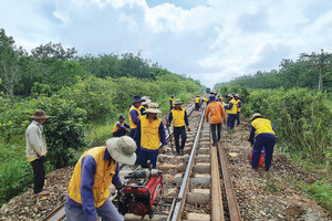 Hoàn thành sửa chữa nhiều đoạn đường sắt quốc gia trước Tết Nguyên đán