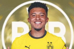 Jadon Sancho bay sang Đức, MU tiễn được 'cục nợ'