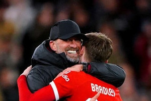 Klopp bật mí chiêu giúp Liverpool thắng ngược Fulham trong 3 phút